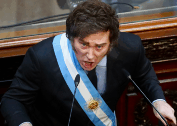 Argentina leader urges Britain to scrap Falklands-era weapons ban