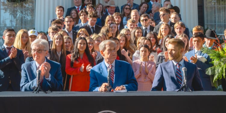 Turning Point USA launches chapters at 500 high schools in Texas