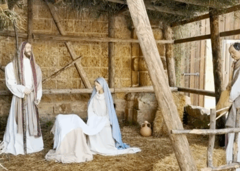 Migrant fugitive arrested after he was caught pretending to be statue in nativity scene
