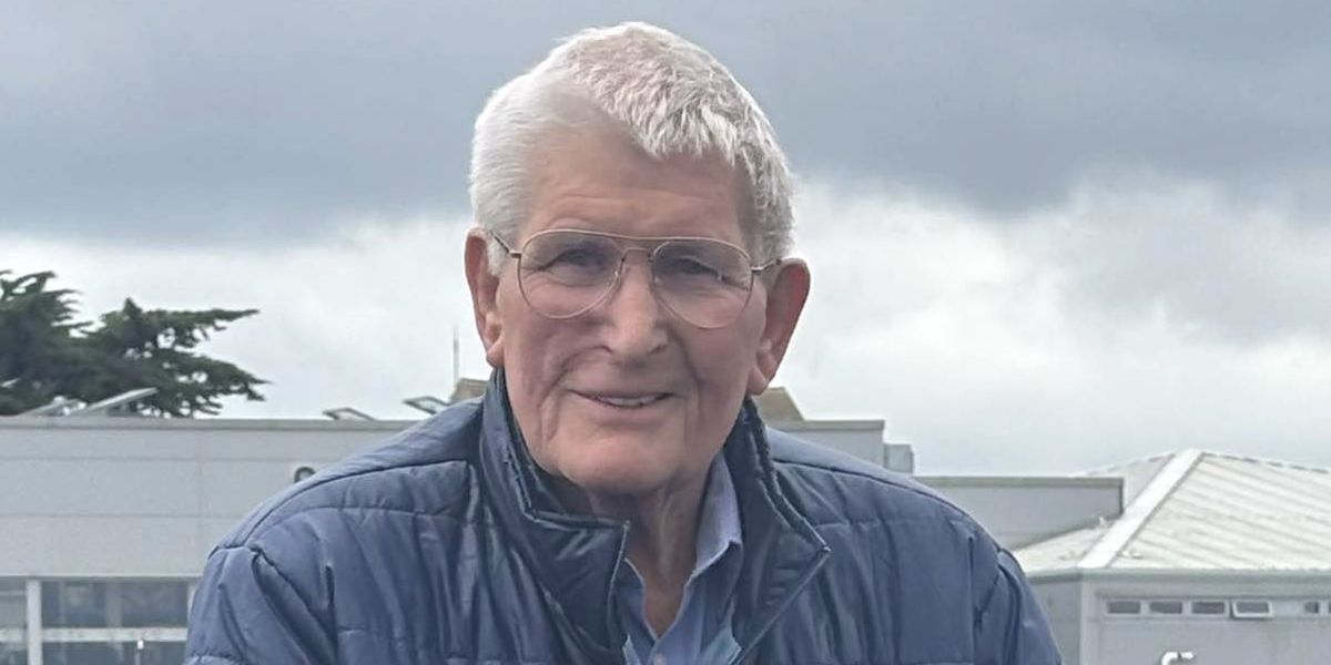 'Total disgrace!' Daughter of man fined for spitting out leaf DEMANDS money back as she blasts officers for 'picking on elderly'