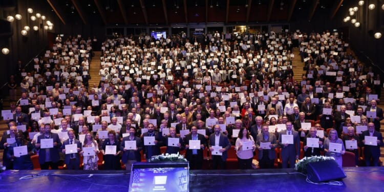 Over 1K pastors vow to support Israel at Friends of Zion summit