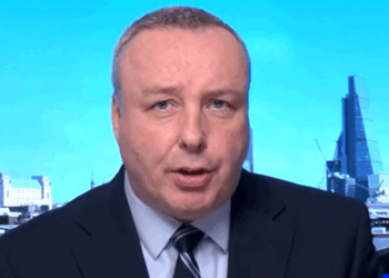 Migrant crisis: Mark White rages at claims French officials are ABSENT on beaches as migrants mass on shores