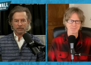 David Spade slams mall for omitting 'Christmas' from tree-lightin