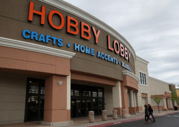 Hobby Lobby gives away 500,000 copies of 'The Case for Christmas'