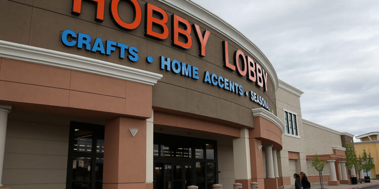 Hobby Lobby gives away 500,000 copies of 'The Case for Christmas'
