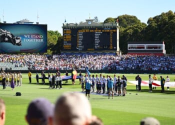 England and Australia come together for poignant tribute after Bondi Beach attack