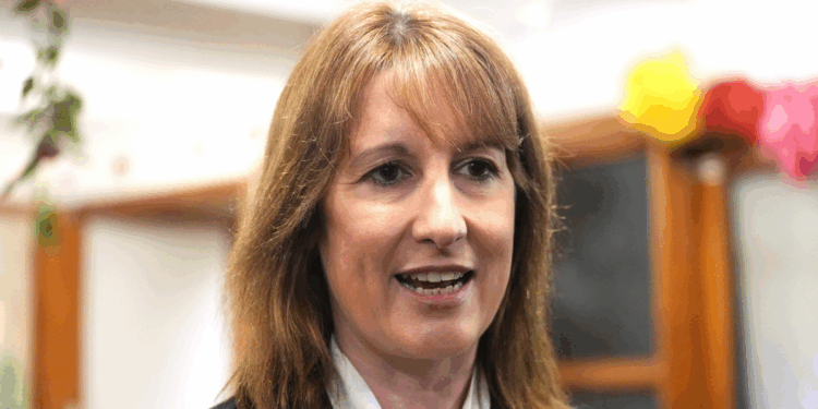 Rachel Reeves BARRED from her local pub over 'eye-watering' tax hikes