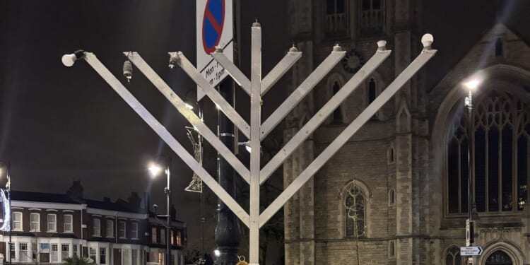 Met Police end probe into damaged Jewish menorah after finding 'disgraceful act of vandalism' was 'just the wind'