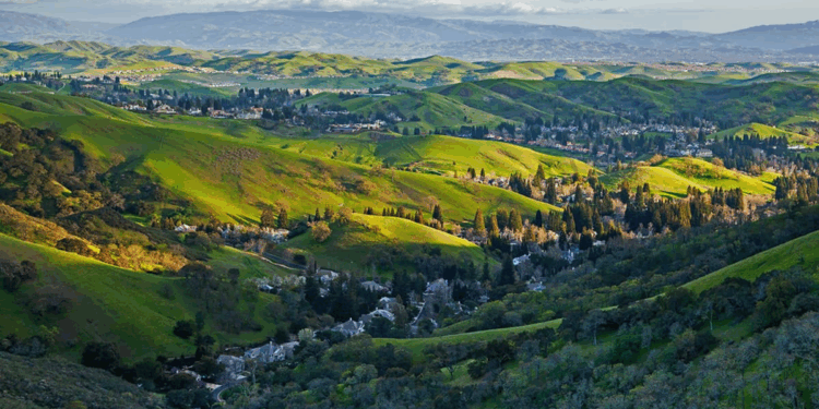 Californian city rocked by hundreds of shakes as locals fear ‘Big One’ imminent