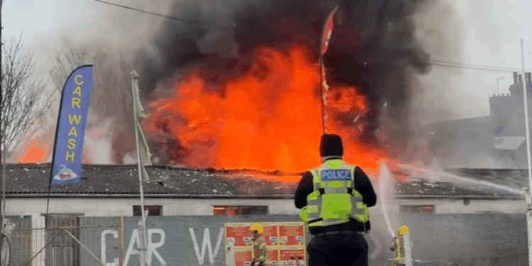 Huge inferno erupts as plumes of smoke blanket iconic seaside town