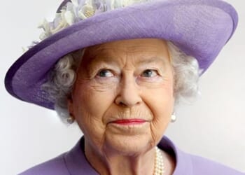 A concise biography of an exceptional sovereign by David Cannadine