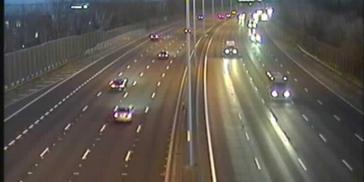 A1(M) LIVE: 'Serious collision' sparks traffic chaos with one lane closed | UK | News