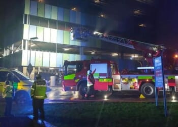 Addenbrooke's Hospital fire LIVE: Huge multi-vehicle blaze at Cambridge car park | World | News