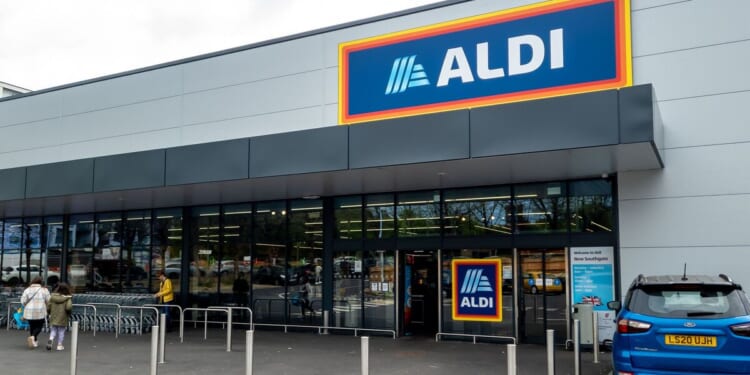 Aldi confirms UK store closures as it makes opening times change | UK | News