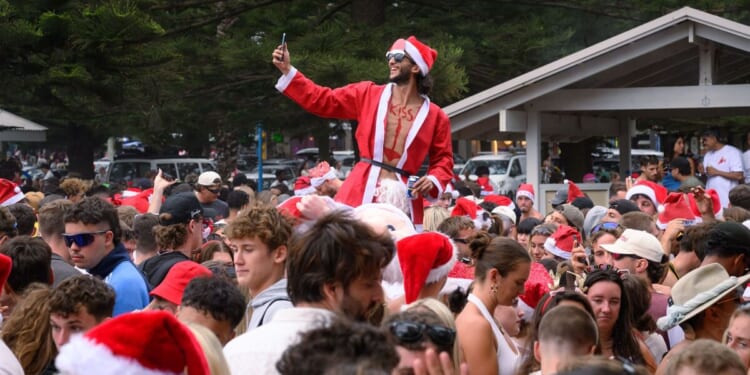 Anger as beach littered after 'backpacker Christmas party' | World | News
