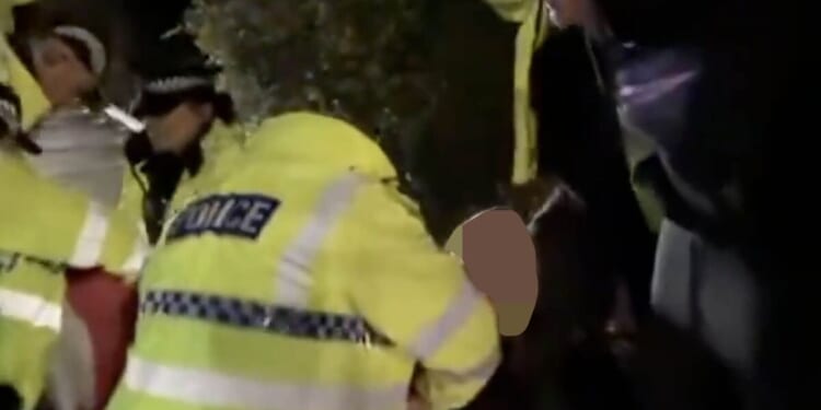 Bell Hotel chaos as protestors accuse police of firing pepper spray | UK | News