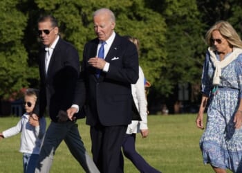 Biden Family Christmas Photo Has People Talking Because of How It Depicts Joe – RedState