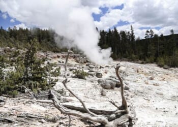 Big, Dramatic Mud Eruption in Yellowstone's Basin – RedState