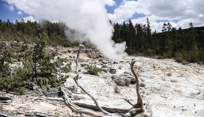 Big, Dramatic Mud Eruption in Yellowstone's Basin – RedState