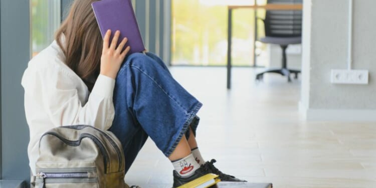 Canadian country music star asks Parliament to toughen laws against child porn