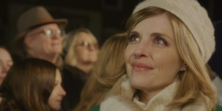 Christian actress beats New Age books with No. 1 devotional