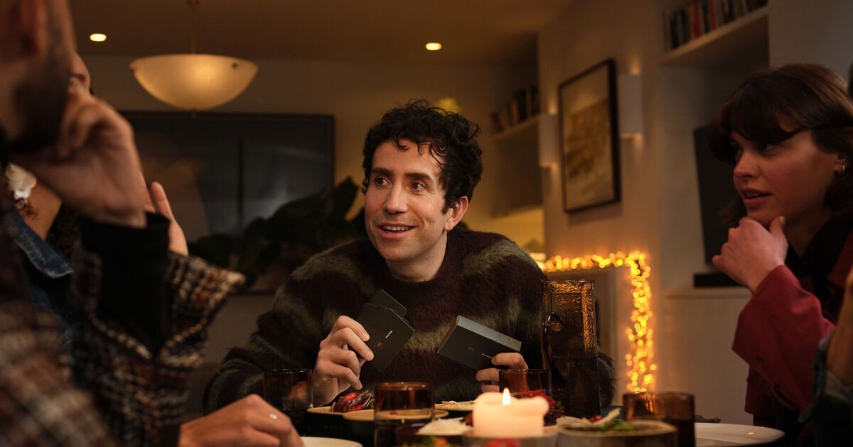 Christmas dinner awkwardness: 37% of Brits struggle with festive conversation | UK | News