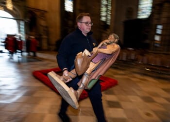 Church of England offers online Christmas service for shift workers