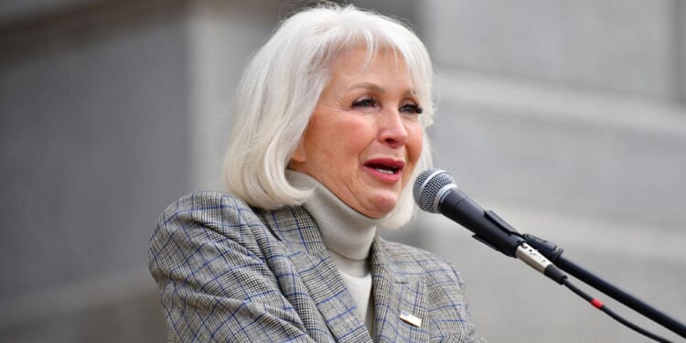 Colorado Gov. Mum on DOJ Request Tina Peters Be Transferred