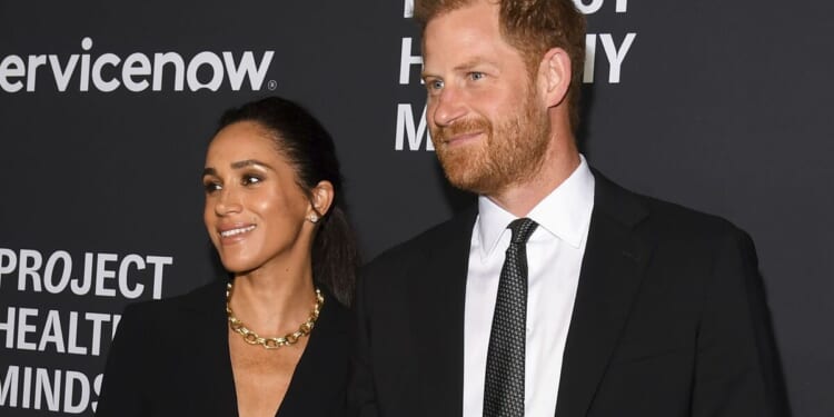 Fans share whether Meghan and Harry should spend Christmas in the UK | Royal | News