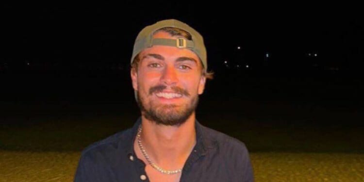 Footballer killed in Bondi shootings as club pays tribute | World | News