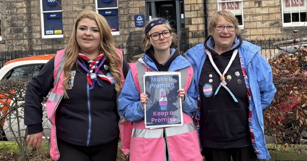 Furious protest outside Girlguiding HQ after they ban trans girls | UK | News