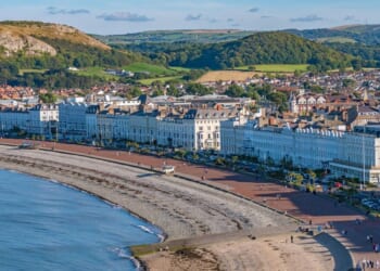Fury in UK seaside town as flats refurbished to house migrants | UK | News