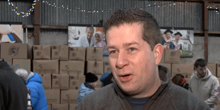 GB News joins kind-hearted Samaritans telling of children's joy at Christmastime