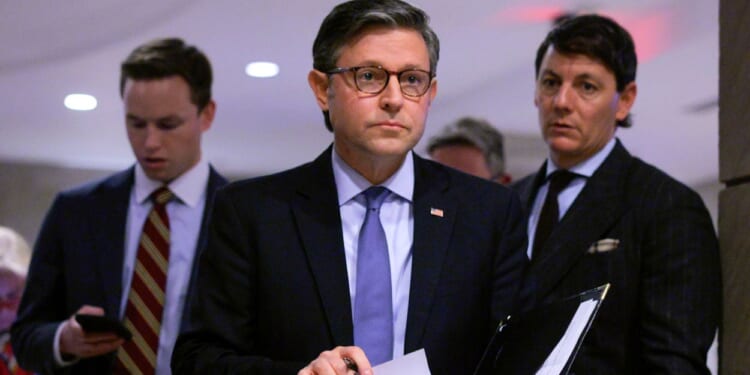 GOP Health Care Plan Overcomes 11th-Hour Revolt