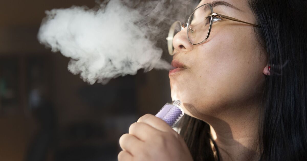 Huge country bans vaping with 8 years in jail warning | World | News