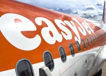 I was on same plane as 'dead' grandma and saw carers hold her head up | UK | News