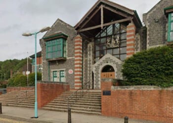 Iraqi terrorist who came to UK on small boat 'paying £1k' is jailed | UK | News