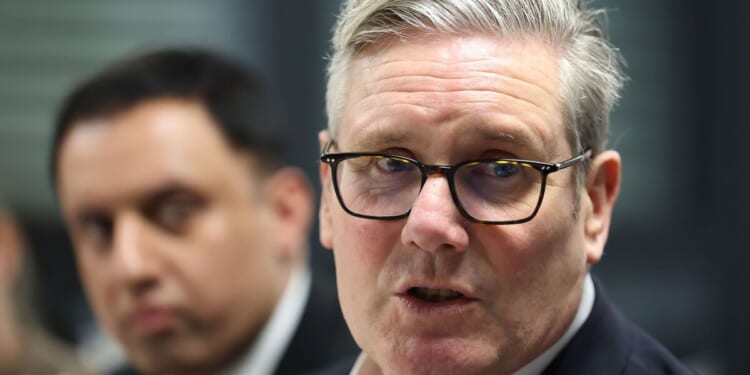 Keir Starmer ignites bitter war of words with Nigel Farage | Politics | News