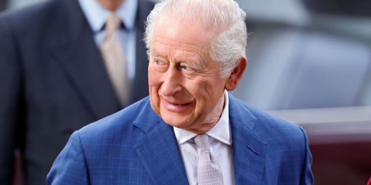 King Charles's generous Christmas gift to staff - and it's different from the late Queen | Royal | News