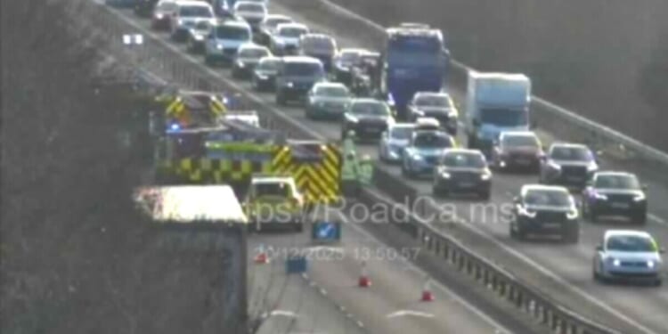 M11 traffic LIVE: Huge crash near busy UK airport sparks 2 hour delays | UK | News