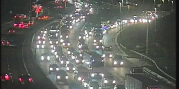 M25 traffic LIVE: Pile-up crash sparks 90-minute delays | UK | News