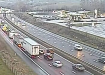 M61 traffic LIVE: Crash sparks 4 miles of traffic and 'long delays' | UK | News