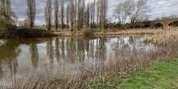 Man sexually assaulted by another man who 'winked' at him at lake | UK | News