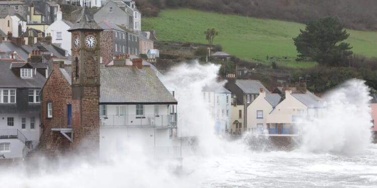 Met Office issues 24 hour flood warnings in 36 areas - full list | Weather | News