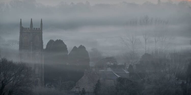 Met Office issues 'danger to life' warnings for fog and rain in matter of hours | Weather | News