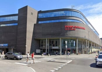 Oslo shooting LIVE: Gunman opens fire as police swarm busy shopping centre | World | News