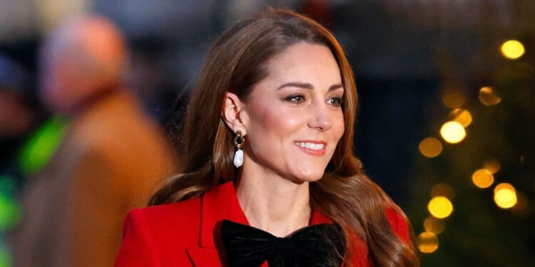 Palace gives behind-the-scenes look at Princess Kate's carol concert | Royal | News