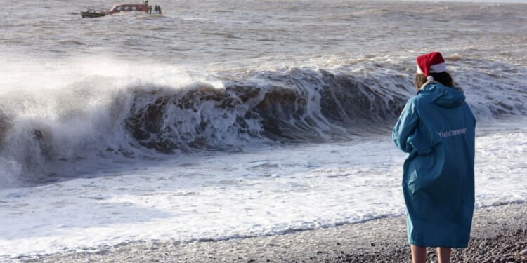 Police issue urgent Boxing Day swims plea as men missing at sea | UK | News