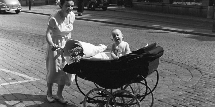 Populists Left and Right Say America Is Failing. The Facts Don’t.