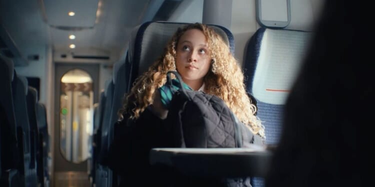 Public urged to stay vigilant for runaway children as warning signs appear at stations | UK | News